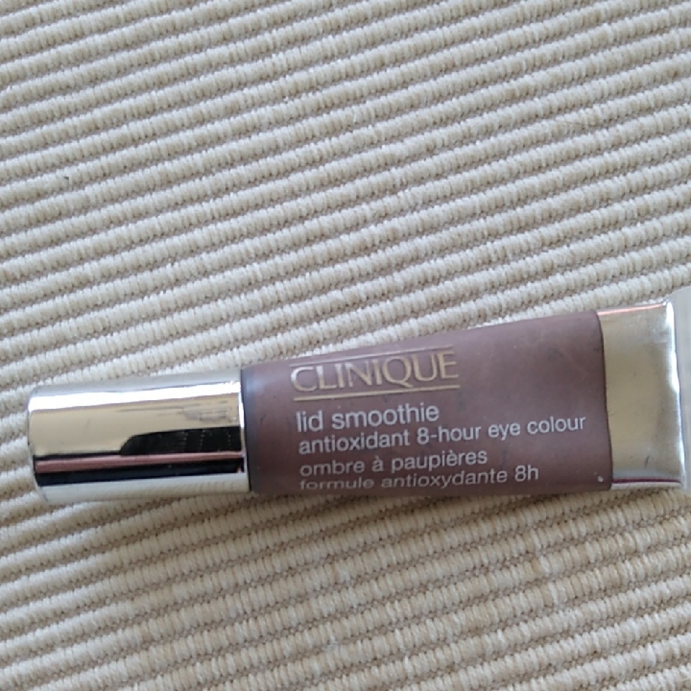 Clinique Lid Smoothie Antioxidant 8-Hour Eye Shadow Colour - 03 Sassy-fras
